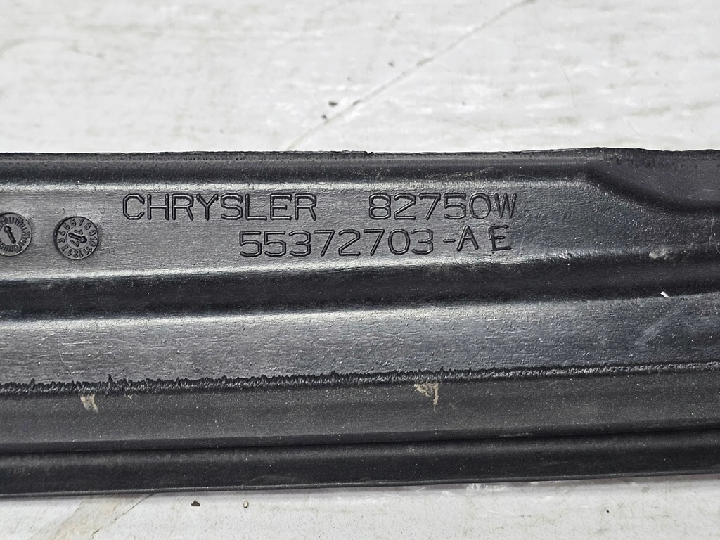 фото №10, Ram 1500 09- прокладка рамка дверь левый задняя 55372703 usa