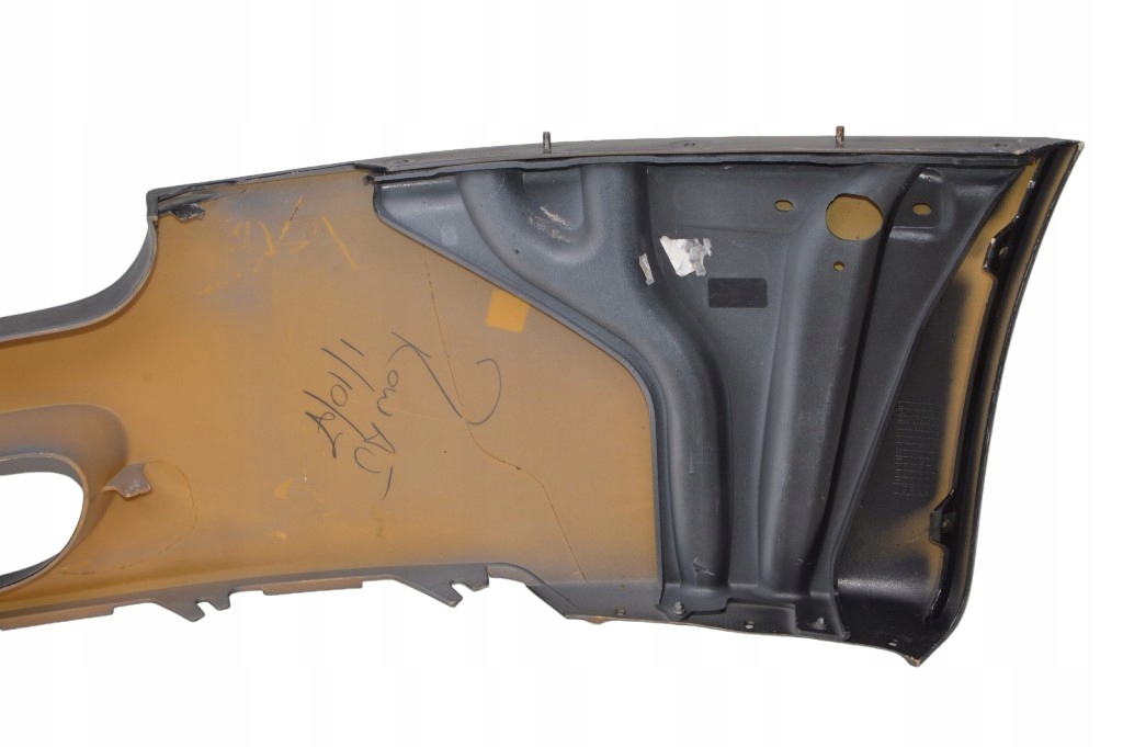 фото №11, Aston martin vantage бампер перед