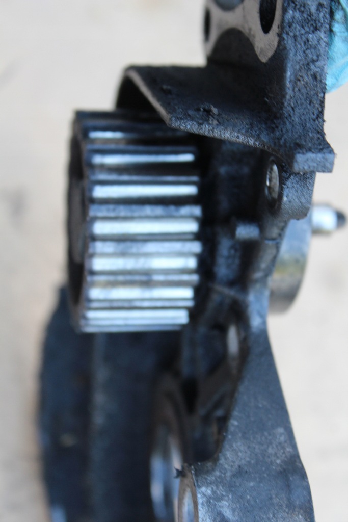 фото №9, Насос масла масляная corolla verso ii avensis t25 rav 4 ii 2.0 d4d 1cd