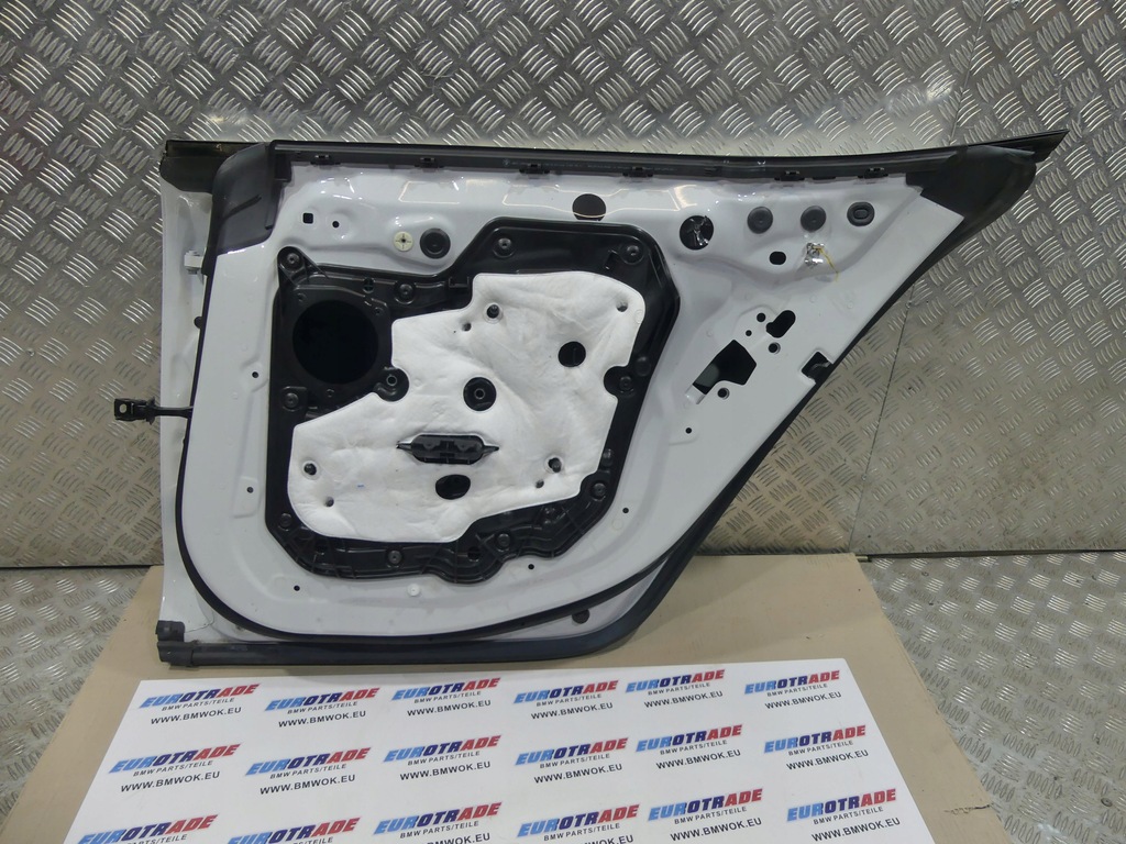 фото №6, Bmw 8 g16 f93 дверь задние правое mineral weiss металлик a96