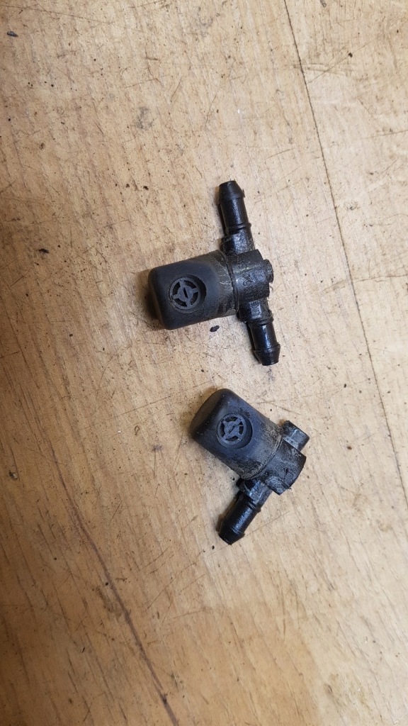 Купити Форсунки розпилювача перед комплект opel astra j рестайлінг