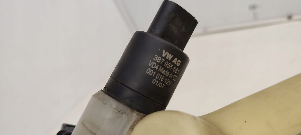 фото №8, Бак омивача audi a4 b7 2,7 tdi