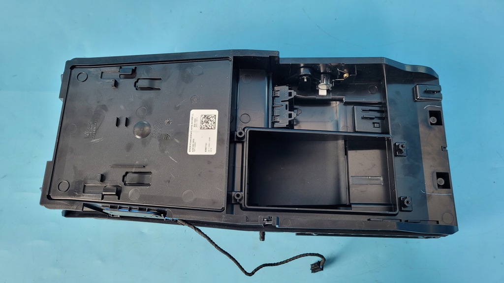 фото №11, Mercedes w206 c220 21r бардачок тунель середній a2066805805