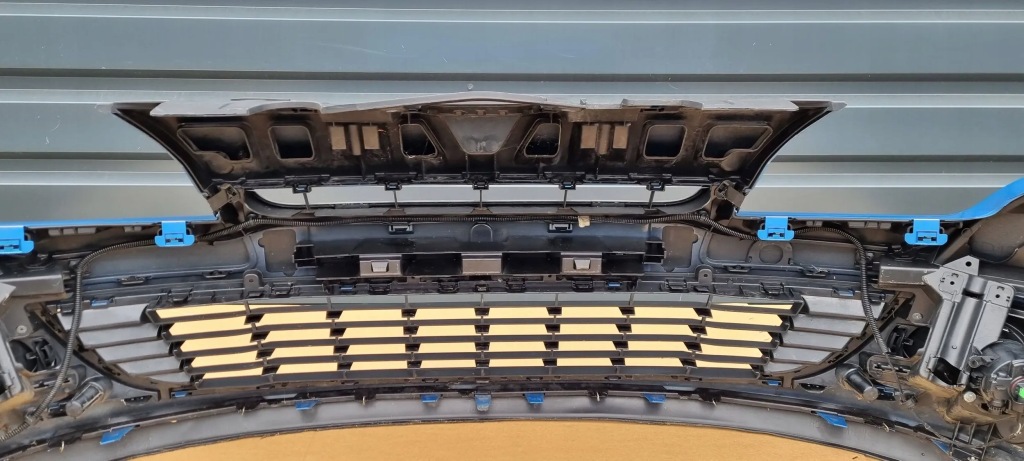 Renault megane 3 рестайлінг  2011-2013 бампер перед оригінал c073 Зі Шроту