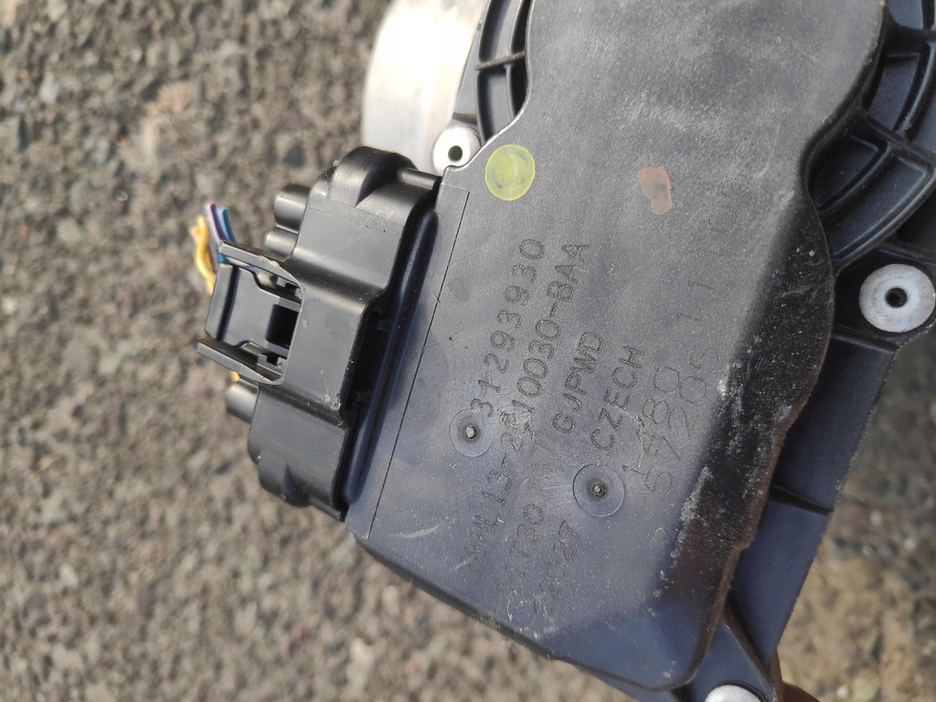 фото №6, Дроссельная заслонка воздуха 2.0 d4 volvo v40 ii 31293930