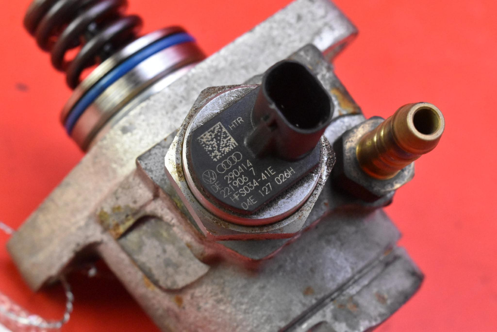 Помпа насос топлива 04e127026h skoda octavia 3 iii 1.4 tsi 140 km 13-17 Недорого