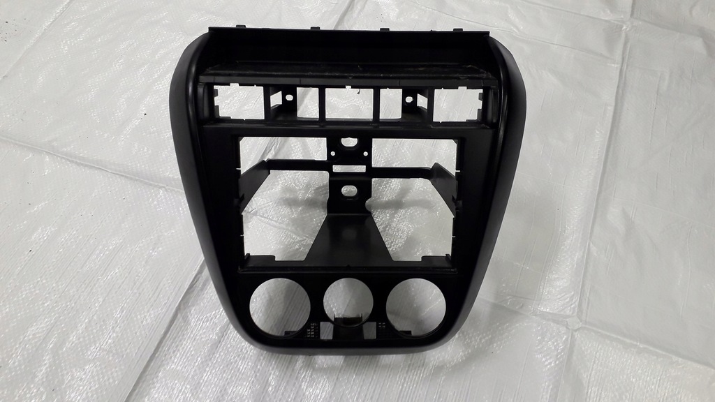 фото №6, Рамка консоль средняя vw fox 5z0858061a