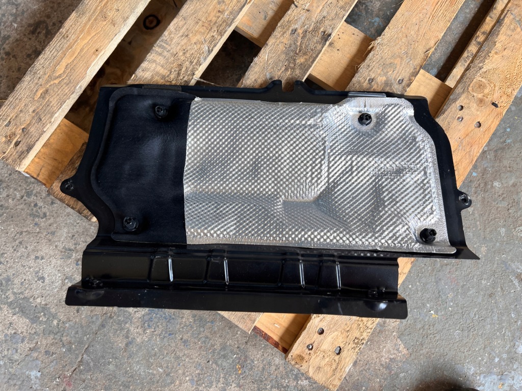 фото №1, Volvo xc90 ii шумоизоляция стены перегородки