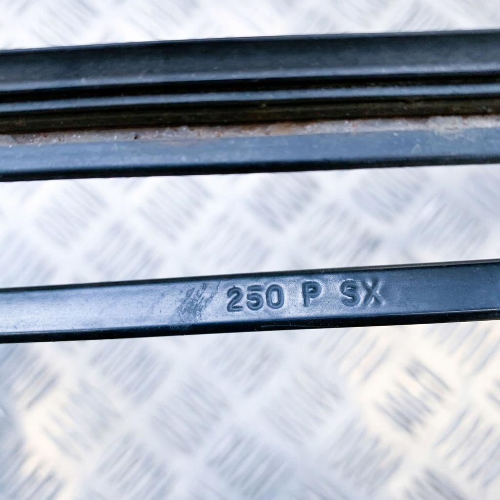 фото №7, Peugeot boxer 2013 дворник стекло передней / лобовое