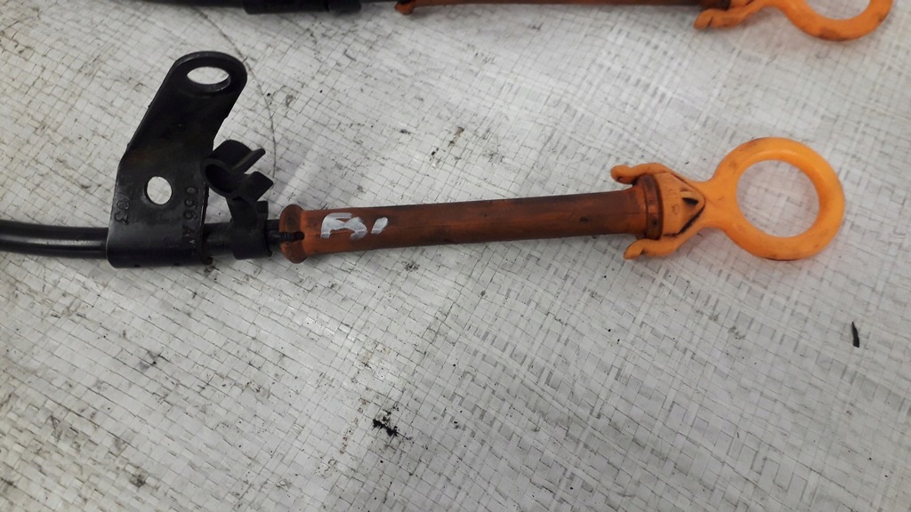 фото №12, Щуп щуп масла vw golf iv 030115636a