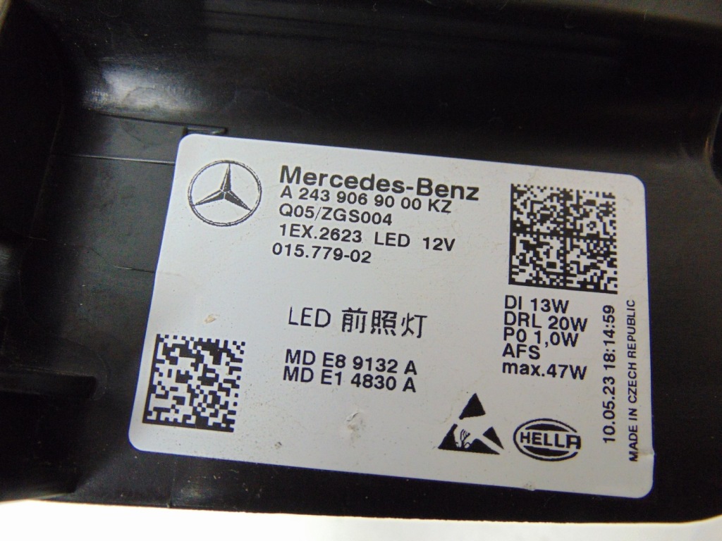 Фара правий перед mercedes eqb a2439069000 європа Зі Шроту