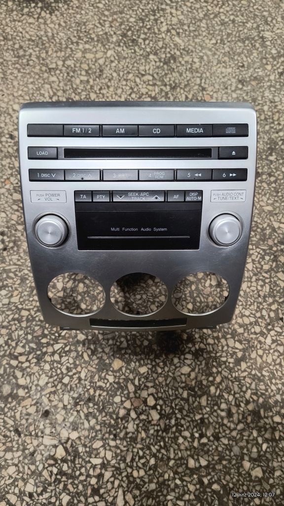 фото №1, Mazda 5 2005-2010 радио заводской радиопроигрыватель 14792081