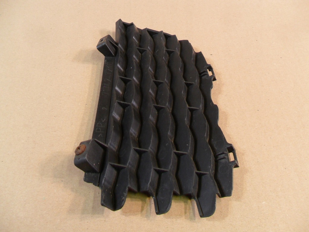 фото №13, Решётка бампера перед suzuki swift 71742-72k0