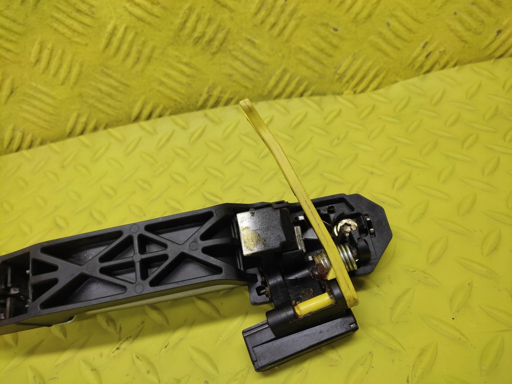 фото №4, Toyota avensis t25 ручка дверь левый задняя