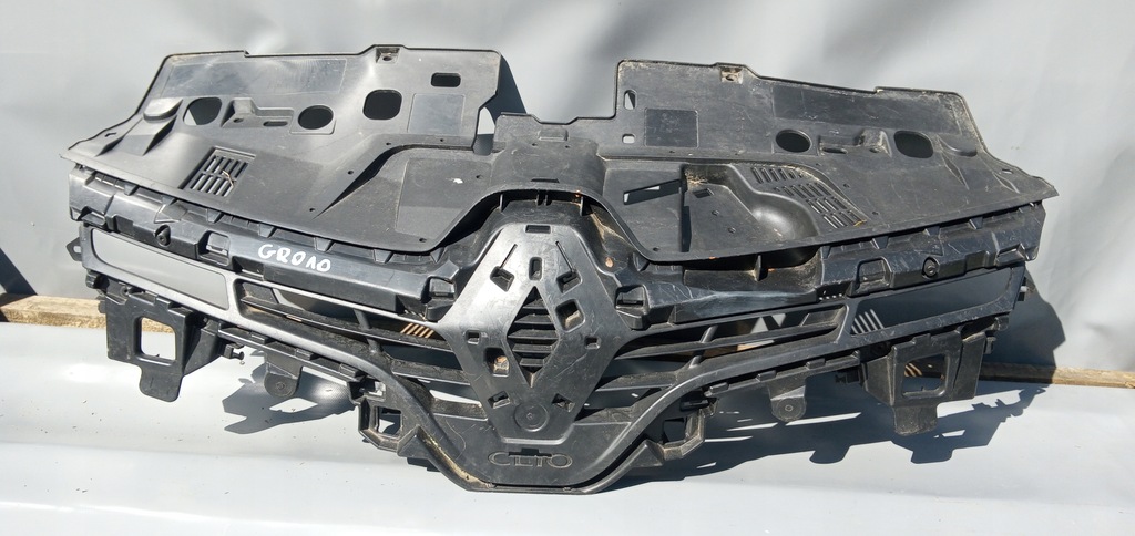 фото №2, Решётка радиатора усилитель решётка радиатора renault clio iv 622563184r