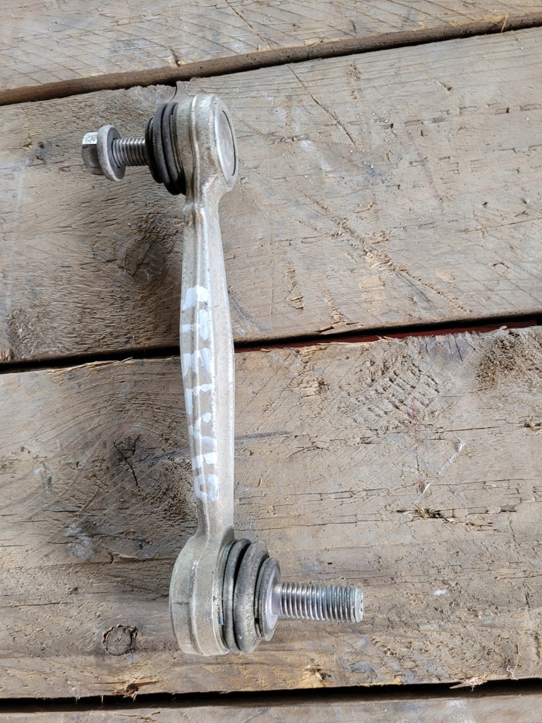 фото №4, Кронштейн стабилизатора alfa romeo stelvio