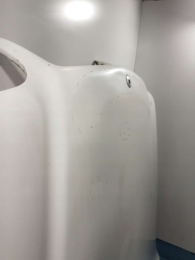 Mercedes w124 капот передняя универсал Оригинал