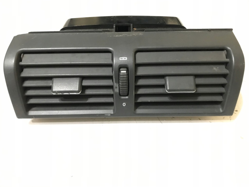 фото №1, Mercedes решётка средняя обдув a2108300054