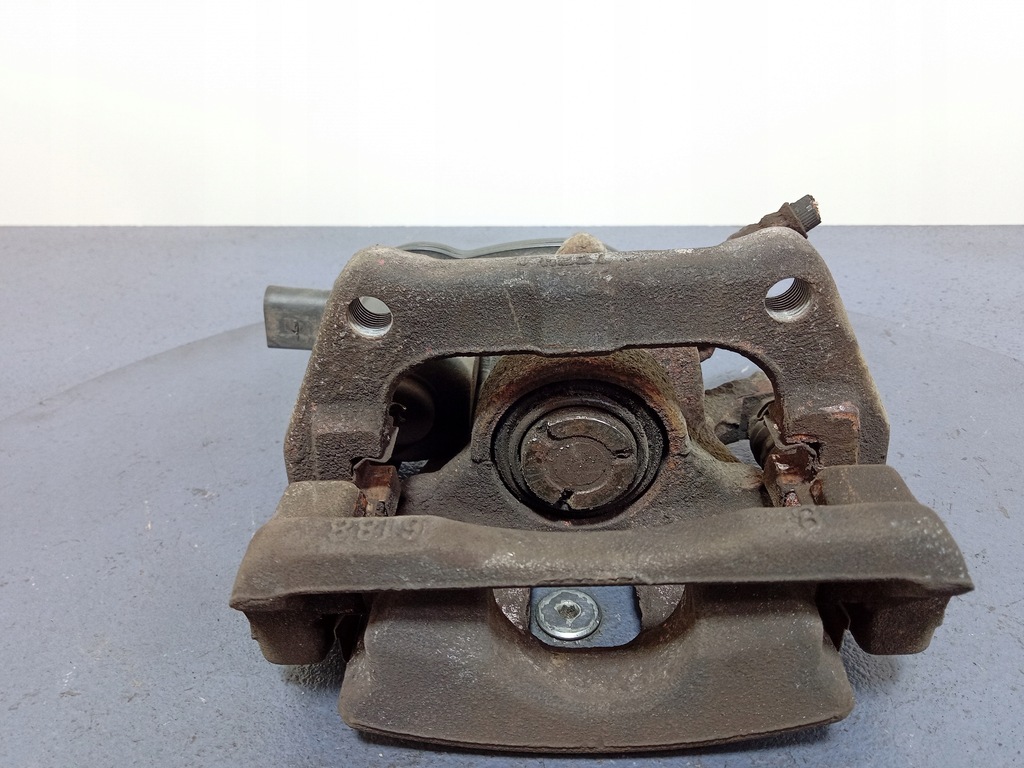 фото №5, Honda hr-v ii 1.5b суппорт задняя левый скоба