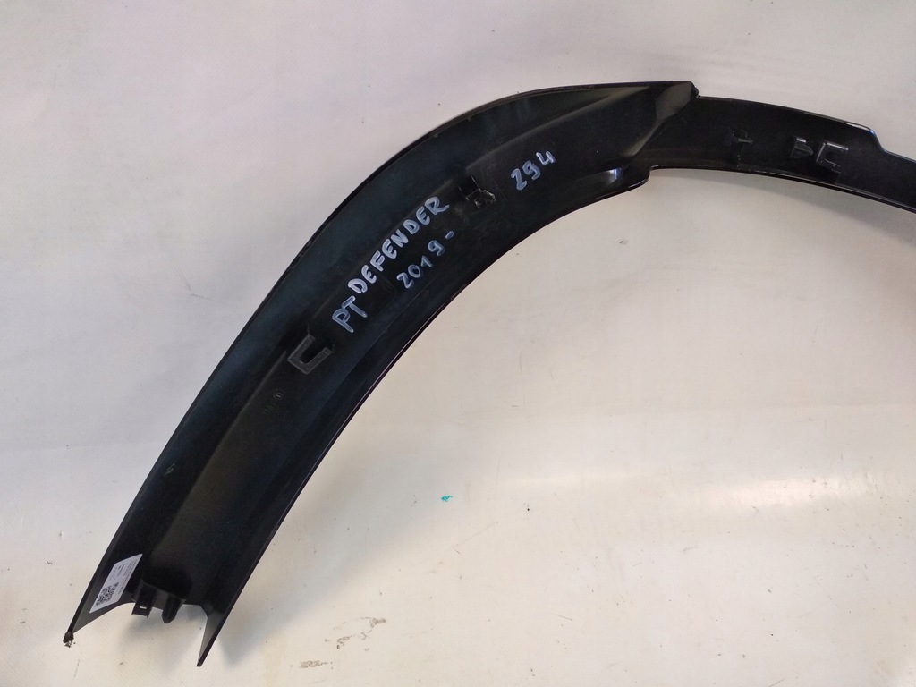 фото №9, Land rover defender молдинг крила права задня 19-