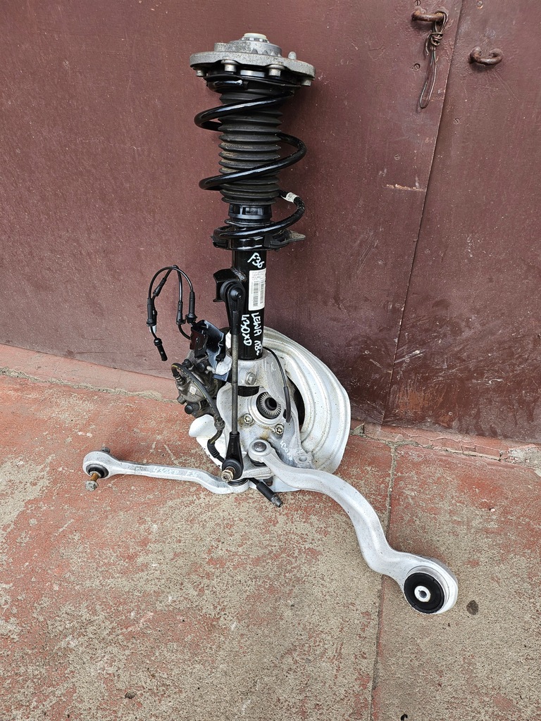 фото №1, Поворотный кулак ступица амортизатор левая bmw f36 xd