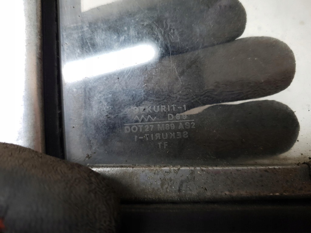 фото №6, Стекло правая перед mercedes-benz w115