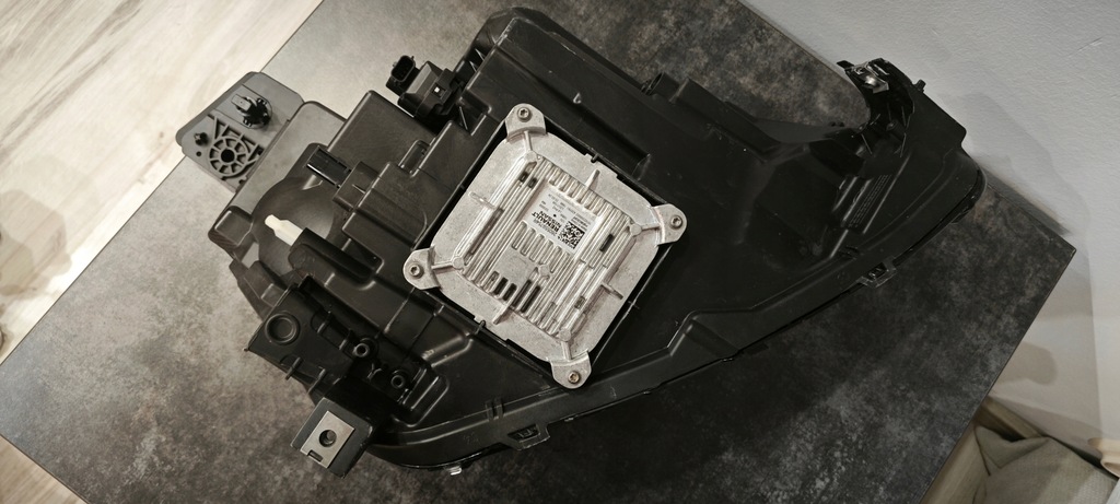 фото №5, Лампа ліва передня лівий перед renault r5 e-tech 260600116r