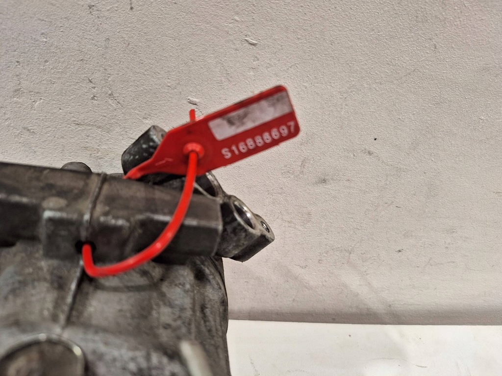 фото №9, Компрессор кондиционера 8200866440 dacia logan i 1.5 dci 04-