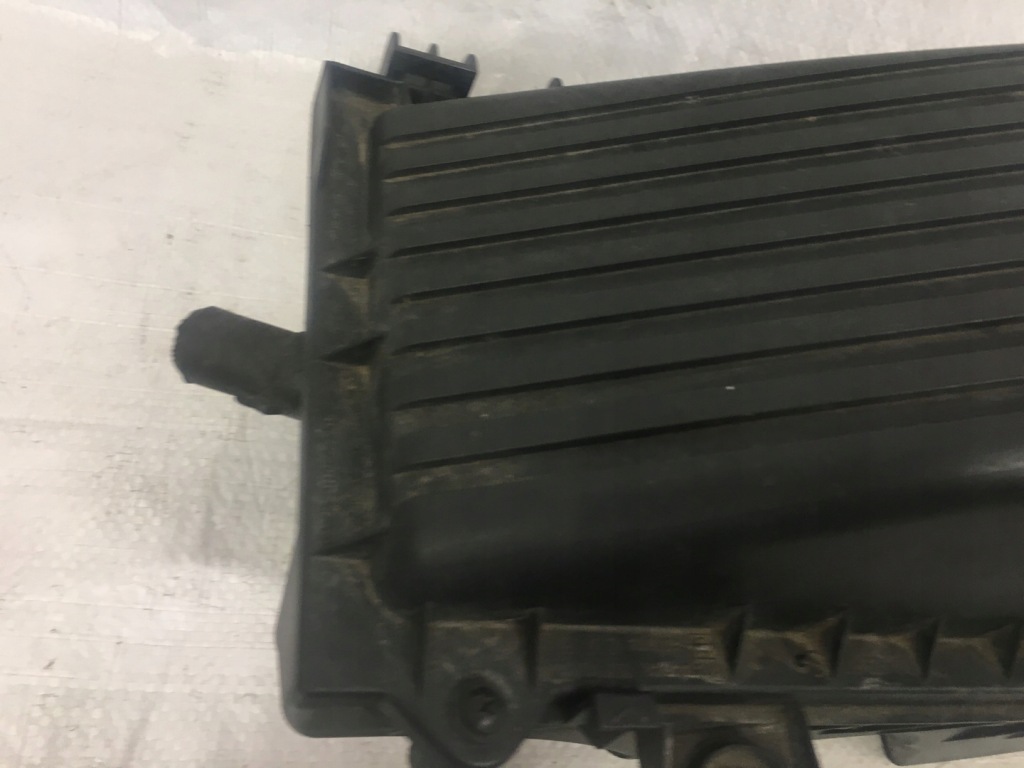 фото №13, Корпус фильтра воздуха skoda octavia 1 i1.6 avu 1j0129607s