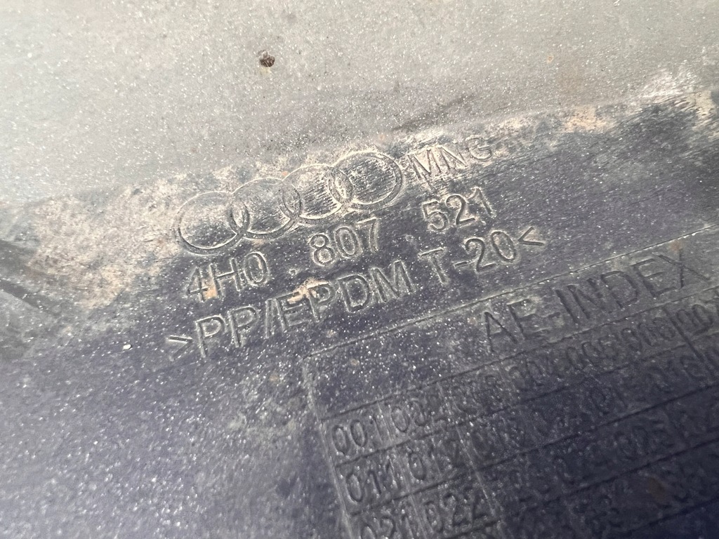 фото №10, Audi a8 d4 накладка бампера задняя 4h0807521 lx7u