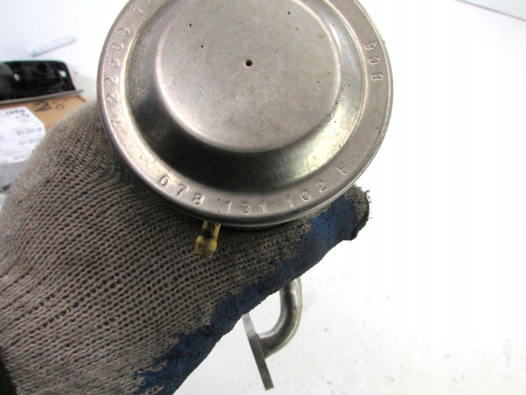 фото №7, Audi s4 b6 4.2 v8 клапан egr 078131102f