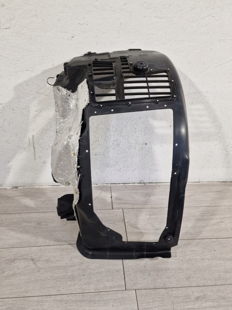 фото №1, Задние левая подкрылок ferrari 488 89268800