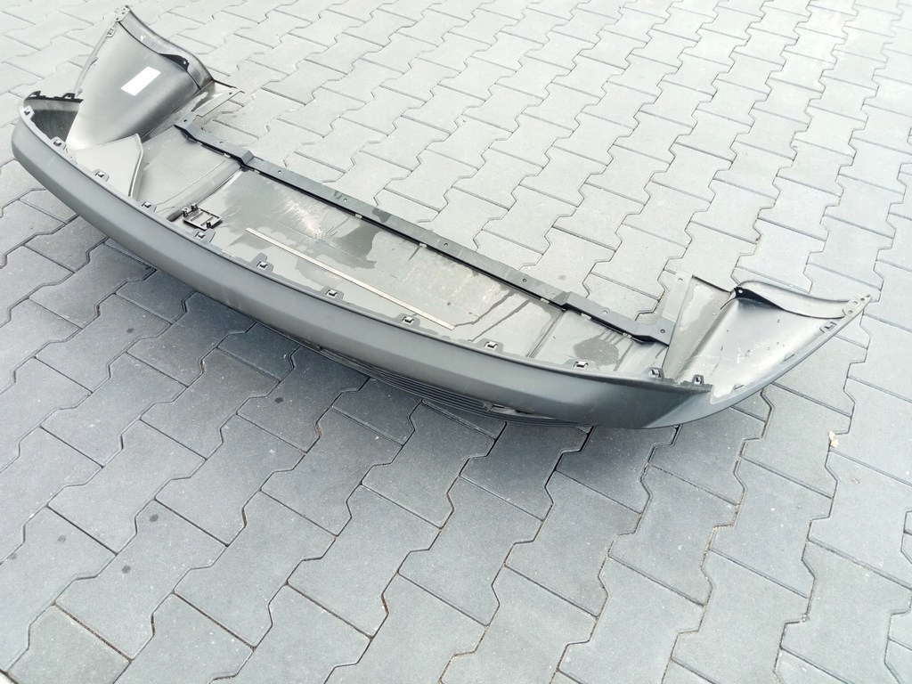 фото №10, Porsche taycan 9j1 - бампер спойлер диффузор задняя 9j1807983f