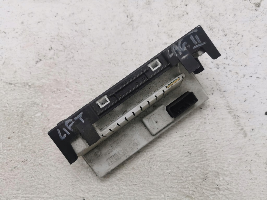 фото №3, Дисплей приборная панель renault laguna ii 8200290542c