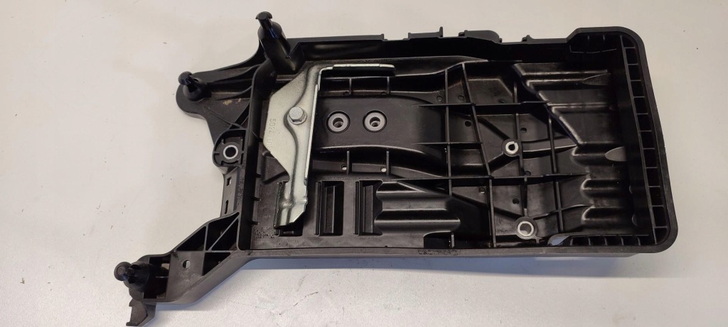 Купити Vw tayron основа акумулятор 5r3915331a
