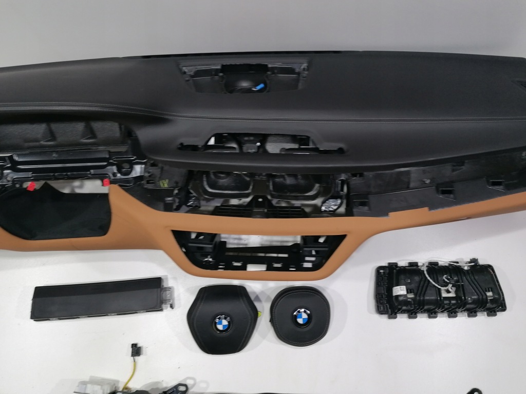 фото №5, Bmw 7 g11 g12 приборная панель консоль подушка безопасности подушки безопасности ремни оригинал демонтаж