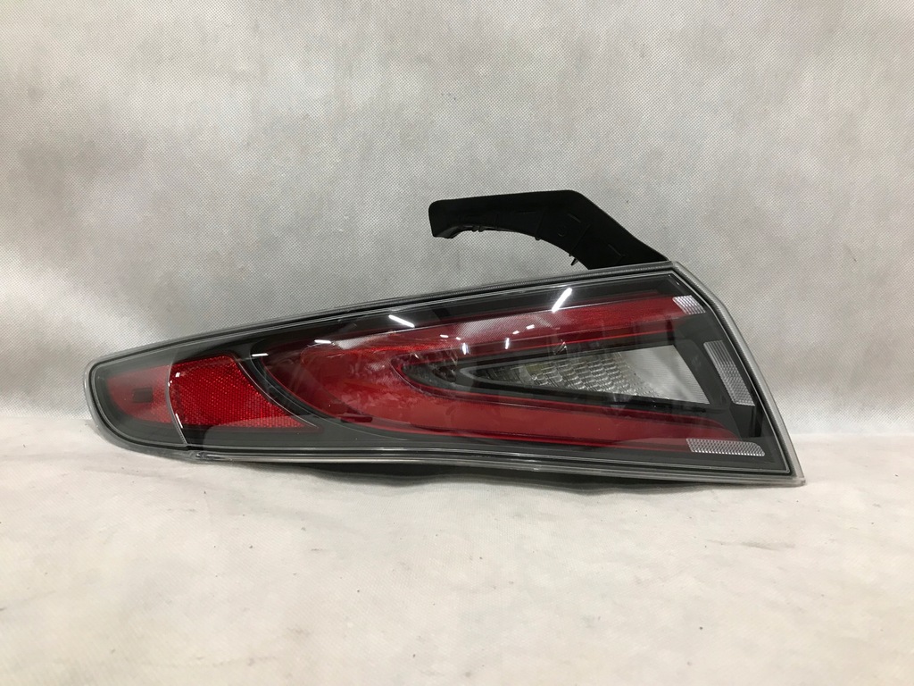 фото №1, Alfa romeo giulia qv лампа задняя левая наружная led europa