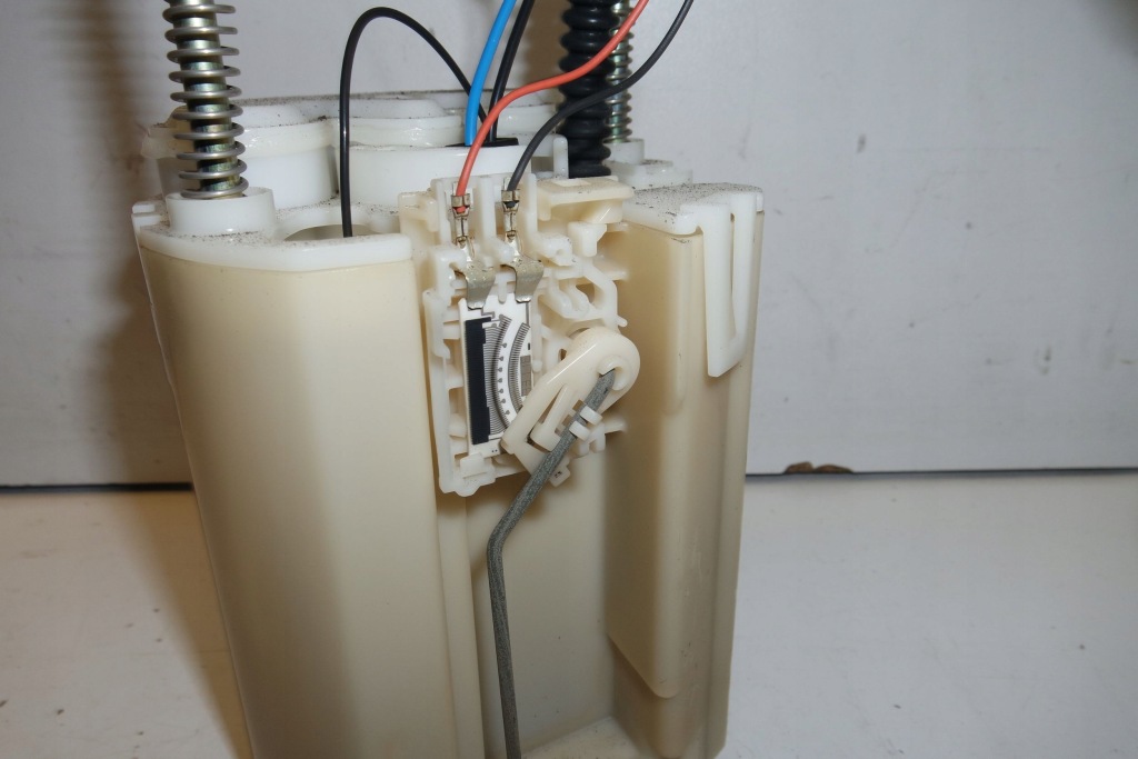 Lexus rx 450h 2006 насос топлива w бак Оригинал