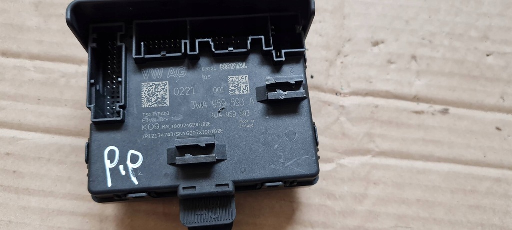 фото №7, S3 8y a3 lift модуль блок управления дверь перед 3wa959593a