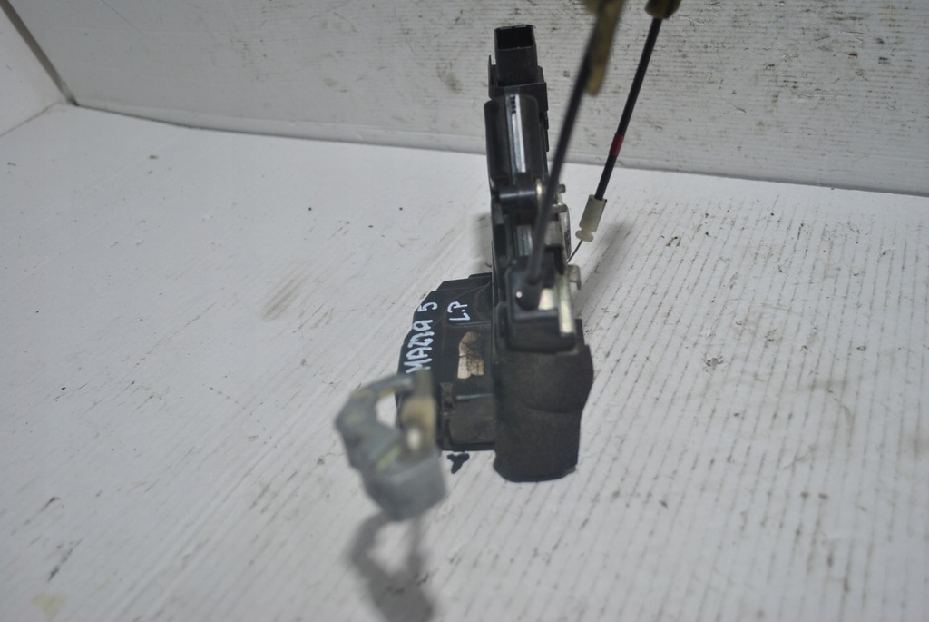 фото №4, Замок дверь левый перед mazda 5 8 pin