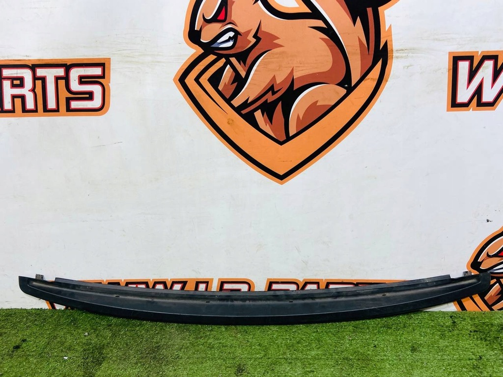 фото №1, Молдинг бампера задняя range rover velar l560 j8a2-17775-ac