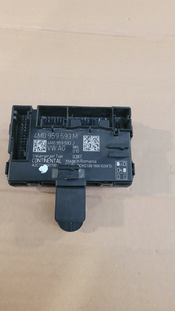 фото №1, Модуль двері 4m0959593m audi e-tron 4ke a6 c8