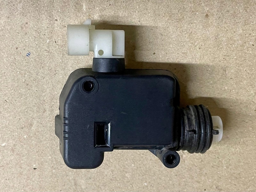 Купити Porsche 991 boxster cayman 982 замок засувка привід капот кришки двигуна