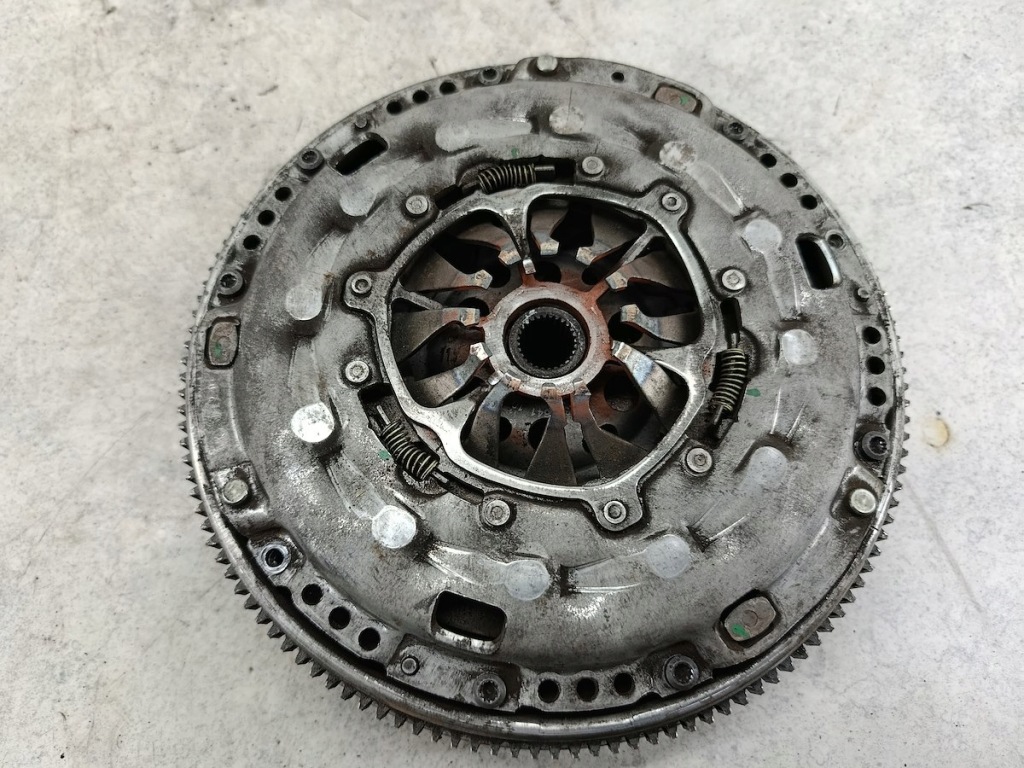 фото №7, Колесо двомасовий повний vw golf v 415025010 323064110 luk 1.9 tdi