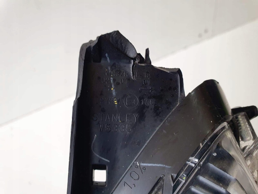 фото №10, Mitsubishi space star lift лампа левая 8301d445