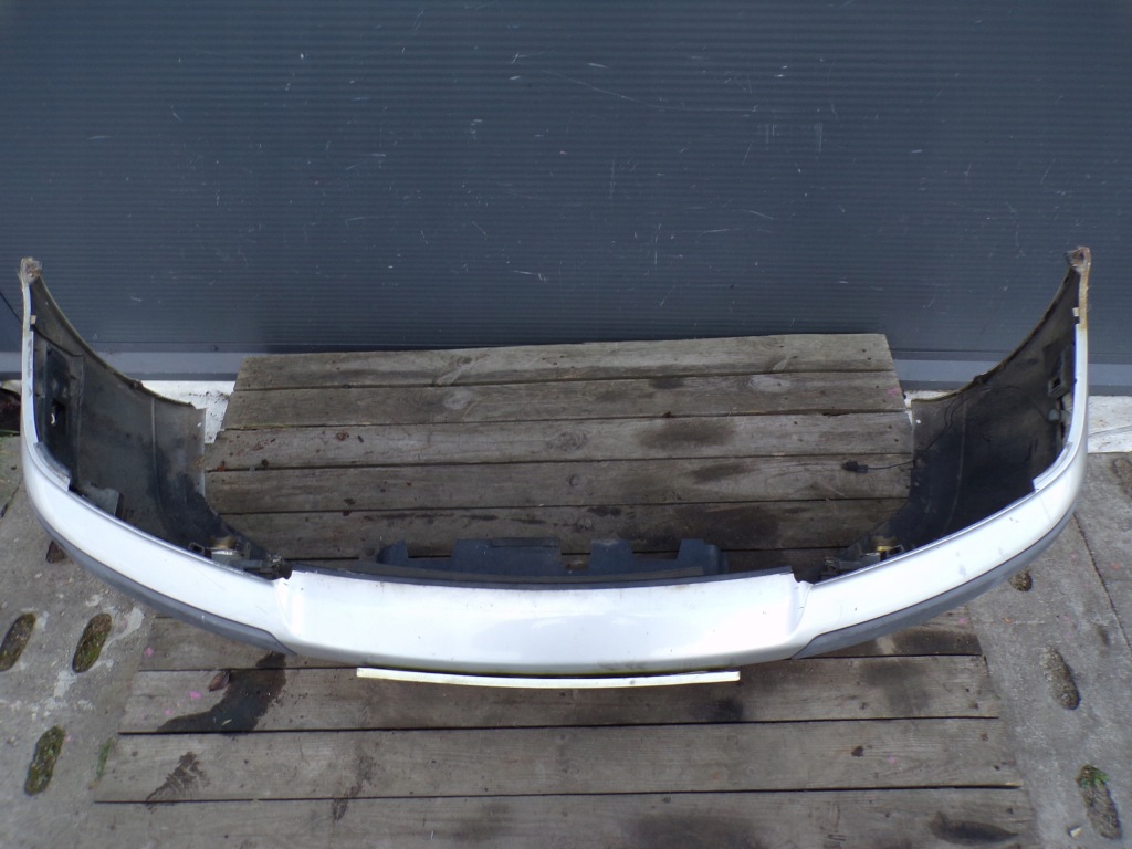 Бампер передний перед volvlo v40 1 i lift Недорого