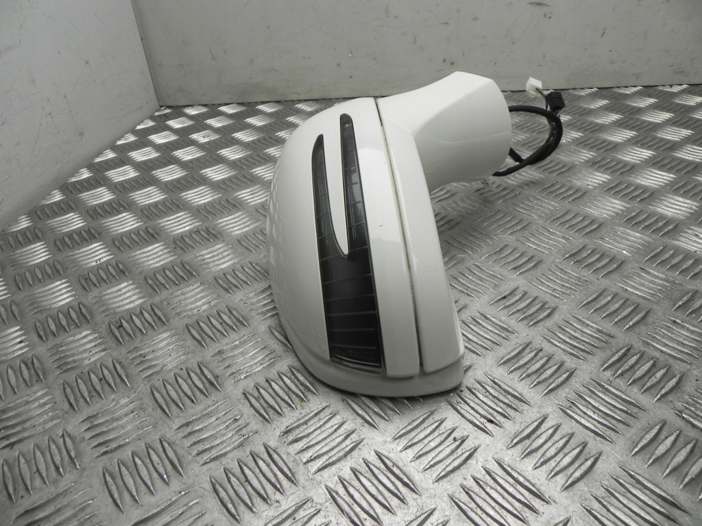 Mercedes slc r172 2019 дзеркало зовнішнє ліва в Україні