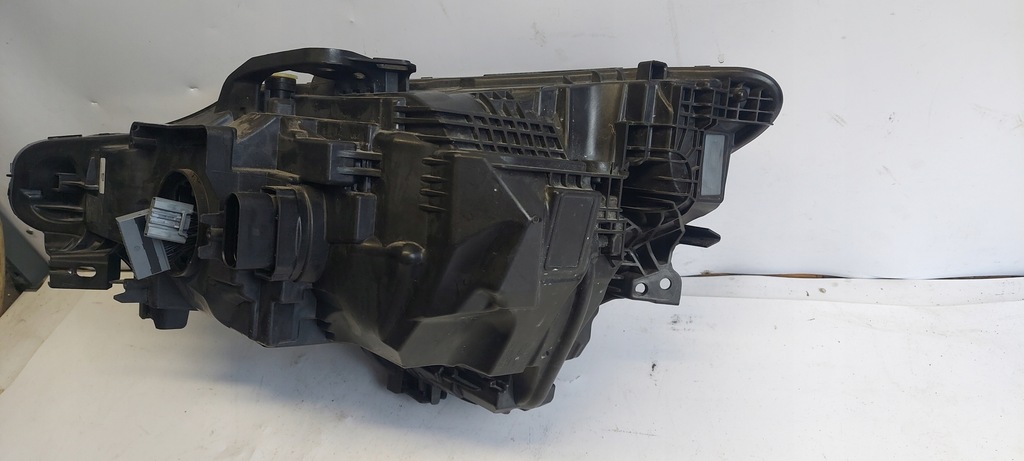 фото №9, Polestar 2 ii 20- лампа права передня правий перед 31698071 europa