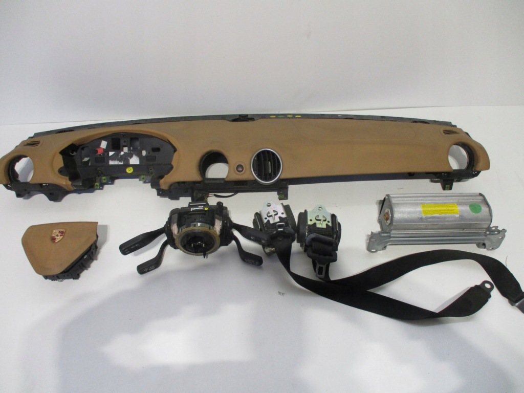 Приборная панель панель  pulpit porsche cayman кремовый Недорого