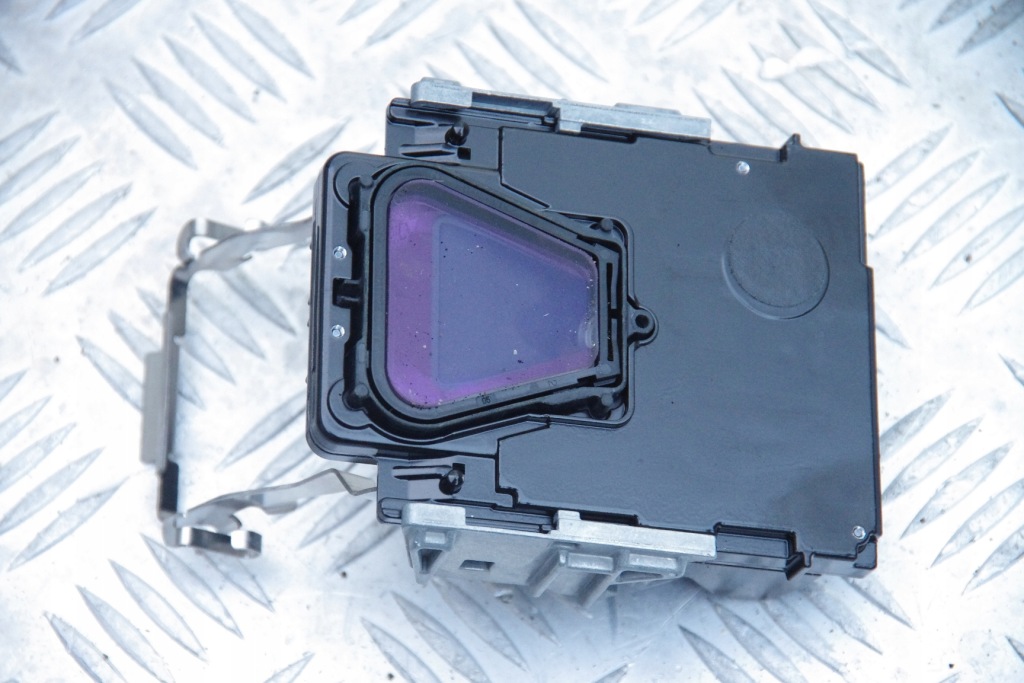 фото №1, Камера асистент поперечина audi a5 ii cabrio 8w 8w7 f5 2016- 8w7907217a